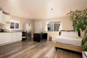 Lovely Studio in Mid-City near Koreatown